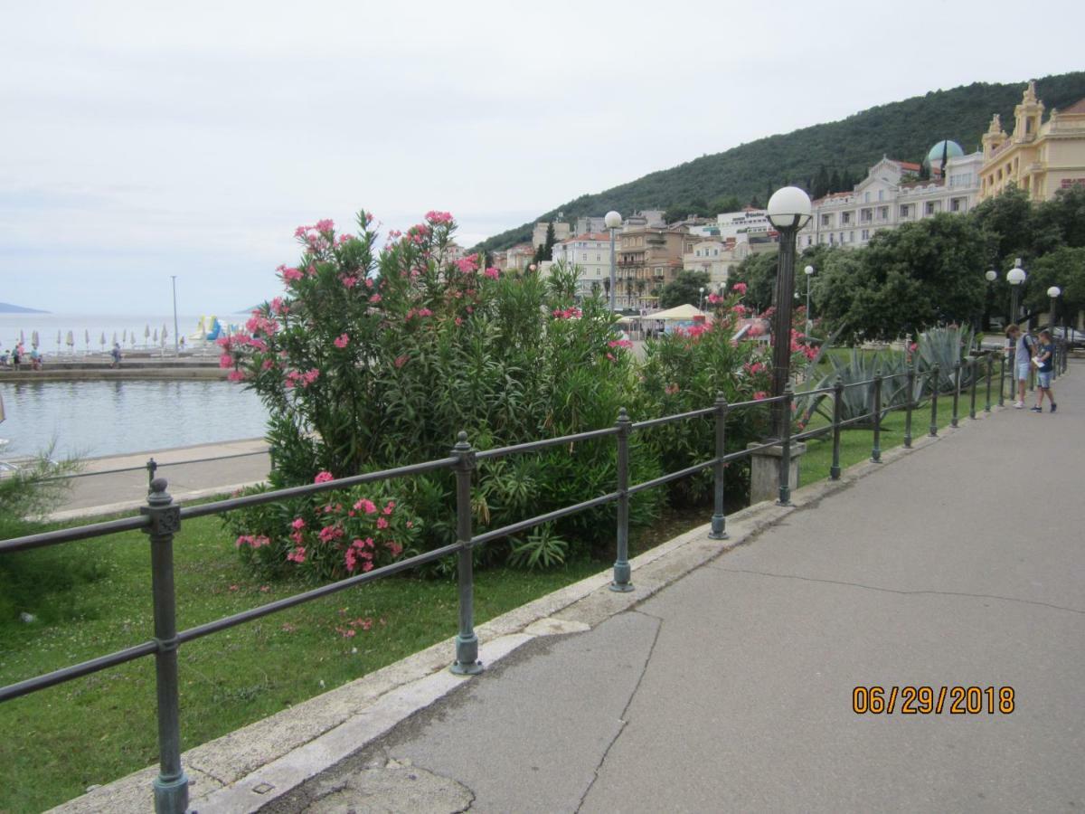 Ferienwohnung Apartman Paun Opatija Exterior foto